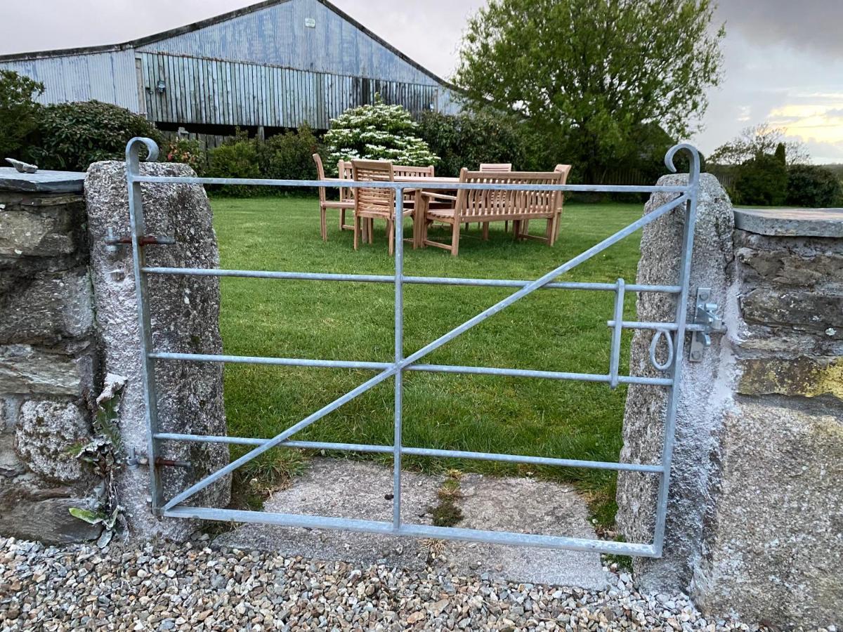 Treveighan Farmhouse Saint Teath Extérieur photo